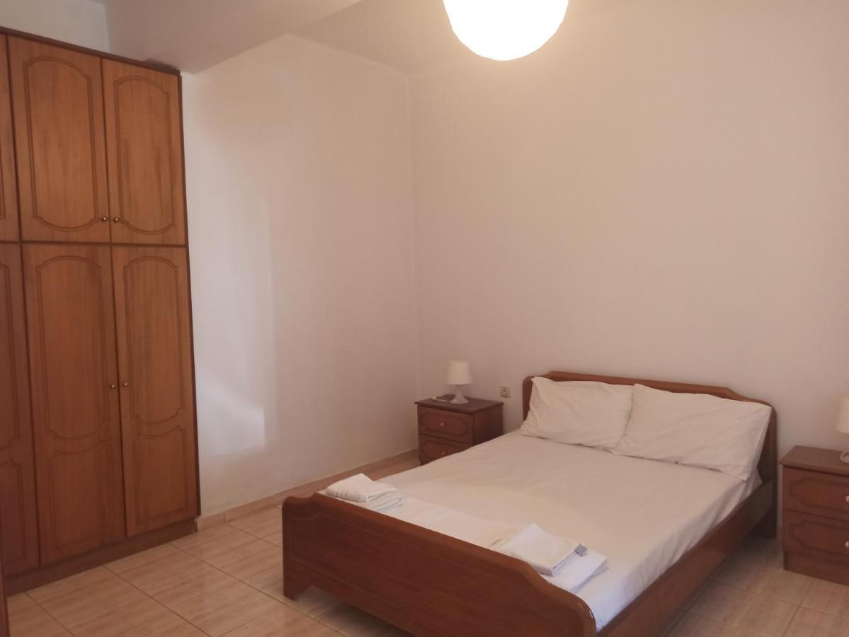 Achilles Apartments Саранда Екстер'єр фото